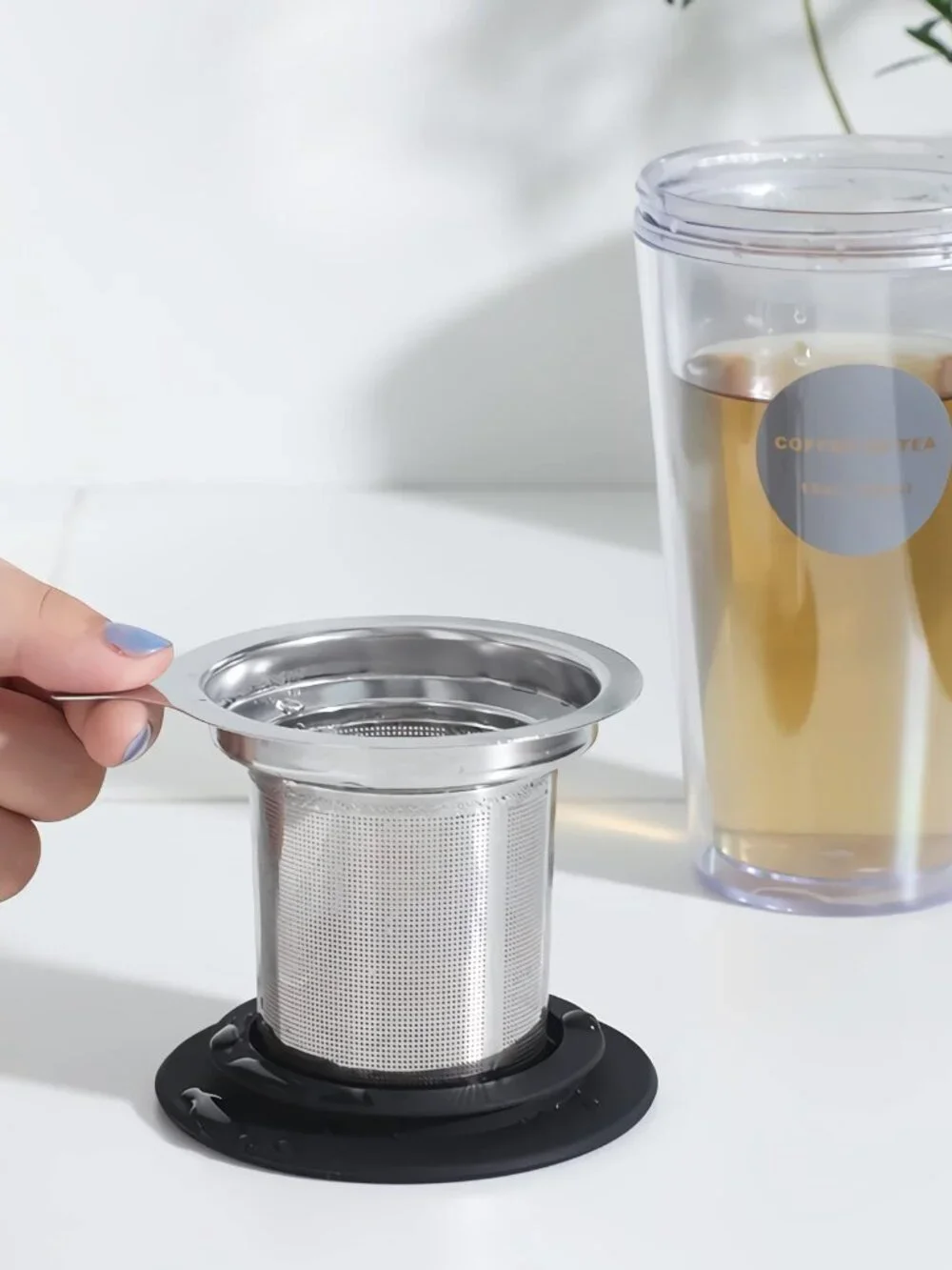 Tea Infuser, Extra Fine Mesh Tea Strainer with Silicone Lid, 304 Stainless Steel